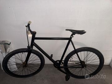 Bici scatto fisso