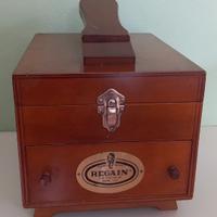 Cassetta lustrascarpe vintage Regain