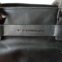 Borsa in pelle nera a tracolla PIQUADRO