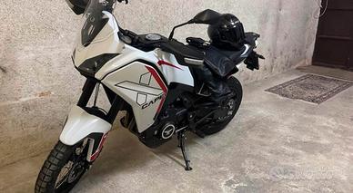 MOTO MORINI X-CAPE