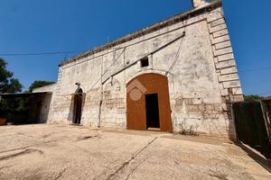 CASA DI CORTE A MONOPOLI