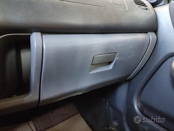 Cassetto portaoggetti SUZUKI IGNIS del 2006