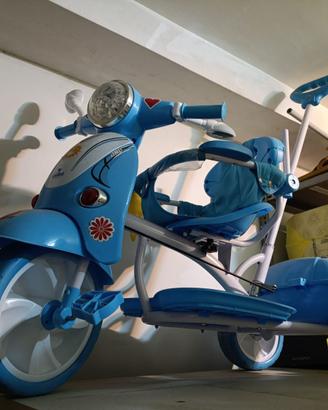 Triciclo Vespa a pedali