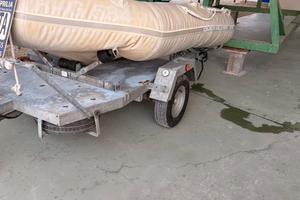 Carrello porta moto / porta gommone  moto d’acqua