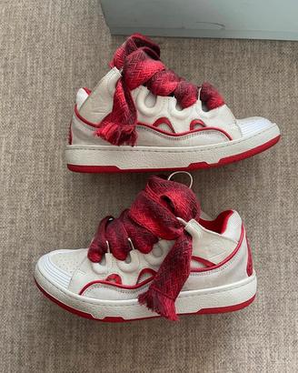 Lamvin bianche e rosse