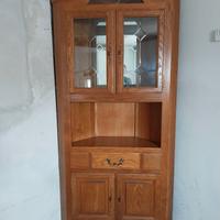 Vetrina ad angolo in rovere 
