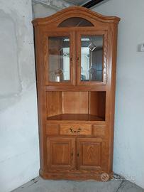 Vetrina ad angolo in rovere 