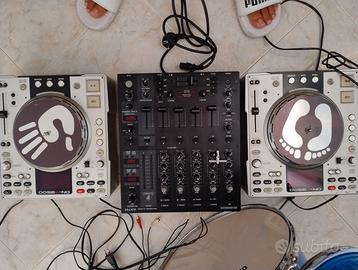 Mixer djm 7500 Beringher e lettori CDJ Denon 3500