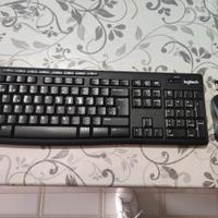 Logitech MK270 combo tastiera e mouse wireless 