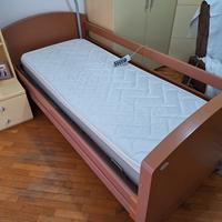 Letto da degenza elettrico Wimed modello Rebecca