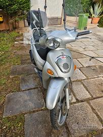 Kymco People 150