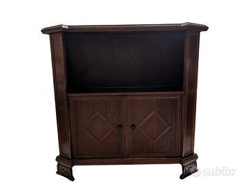 Mobiletto in legno con ante