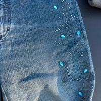 Jeans con camicia e maglione
