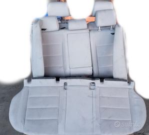 Interni/sedili con pannelli laterali W Golf V