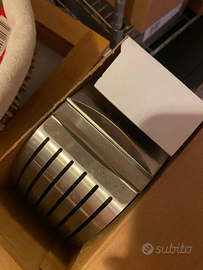 Anello tagliatorta regolabile