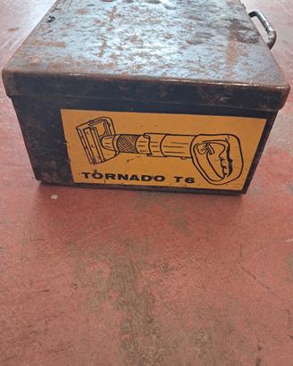 TORNADO T6