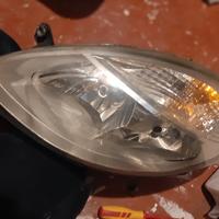 fanali anteriori lancia ypsilon 