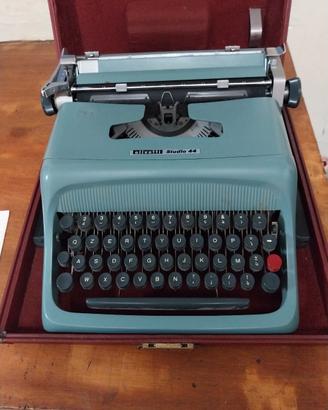 macchina da scrivere vintage olivetti studio 44