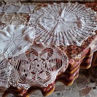 Centrini fatti a mano e altro  in tessuto vintage