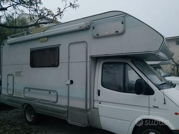 Camper ford
