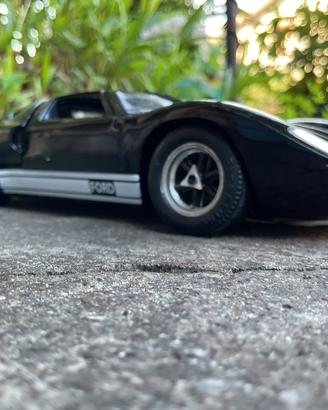 Ford GT 40 black scala 1/18