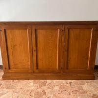 Credenza in legno massello color miele