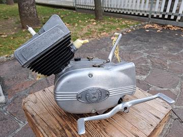 Antico motore Morini 4 marce