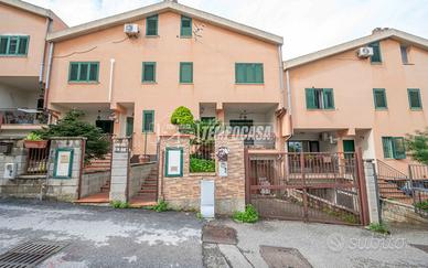 Villa a Schiera a Messina 4 locali