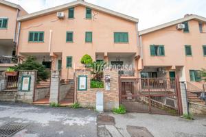 Villa a Schiera a Messina 4 locali