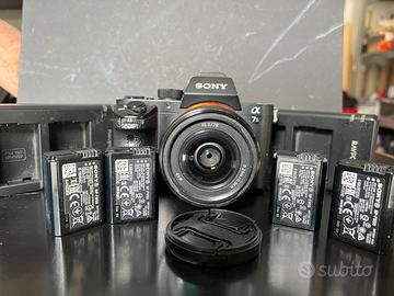 Sony A7sII + Sony 28mm F:2.0 + 4 Batterie + Carica