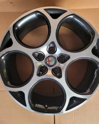 Cerchi da 19 per Alfa Romeo Tonale Veloce