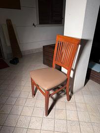 sedia in legno con seduta in pelle rossa/tortora