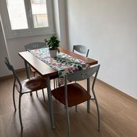 Tavolo allungabile con sedie