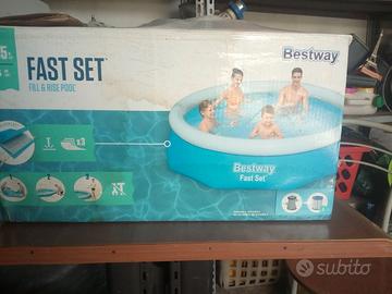 Piscina grande tonda