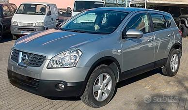 Nissan Qashqai 2.0 dCi DPF 4WD Acenta