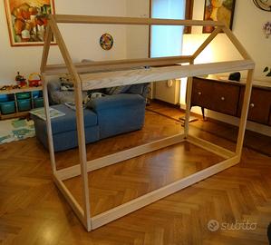 Letto a capanna montessoriano per bambini