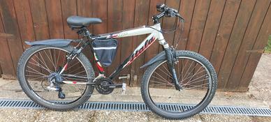 bicicletta Atala con cambio Shimano 24 rapporti 