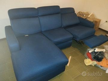 divano colore blu