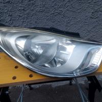 faro destro hyunday i10 del 2011