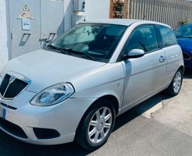 Lancia Y