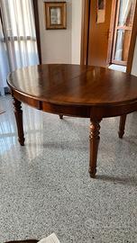 Tavolo ovale di legno allungabile