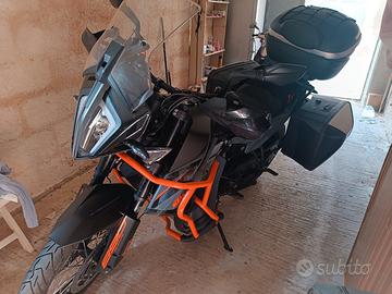 KTM 890 adv (valuto scambi con xadv o forza 750)