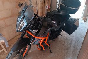 KTM 890 adv (valuto scambi con xadv o forza 750)