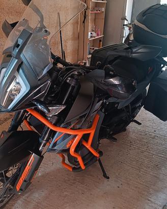 KTM 890 adv (valuto scambi con xadv o forza 750)