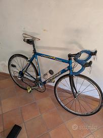 bici da corsa Coral Basso 18 marce  con accessori 
