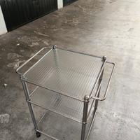 Carrello portaoggetti da bagno in acciaio e vetro