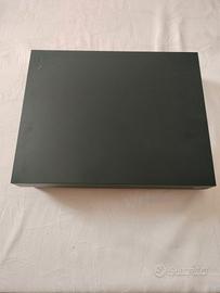 Xbox One X Perfettamente Funzionante + 2 giochi.