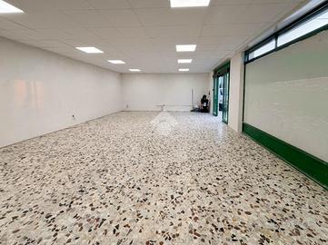 NEGOZIO A CAZZAGO SAN MARTINO