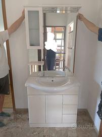 Mobile bagno con specchio