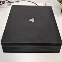 Ps4 PRO con due Joystick originali